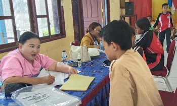Pemeriksaan Kesehatan oleh Puskesmas Warari Kab. Kepulauan Yapen