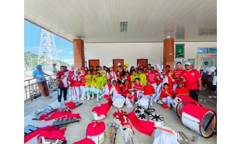 Drumband SMP Negeri 1 Serui - HUT RI Ke 80