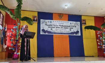 PENUH HIKMAT! SMP NEGERI 1 SERUI GELAR PERAYAAN MAULID NABI MUHAMMAD SAW 1447 H / 2025 M